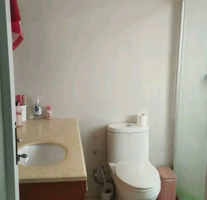 1000870552