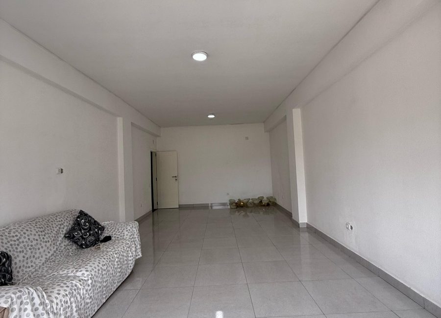 apartamento-t3-em-edificio-teixeira-duarte-big-el3k7abni4